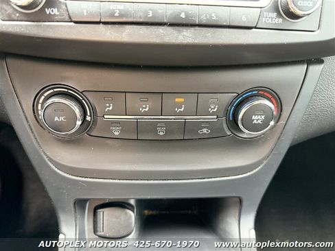 Used 2018 Nissan Sentra S image 24