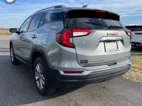 Used 2023 GMC Terrain SLT image 7