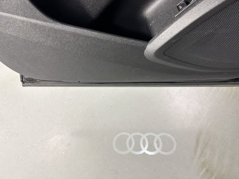 Used 2025 Audi Q5 Premium Plus w/ Premium Plus AWD/4WD image 18