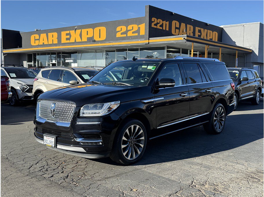Used 2019 Lincoln Navigator L Select RWD image 1