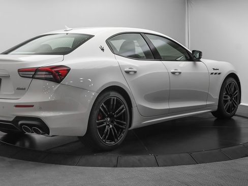 New 2024 Maserati Ghibli Modena image 9