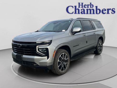 New 2026 Chevrolet Suburban RST w/ Comfort Package AWD/4WD image 4