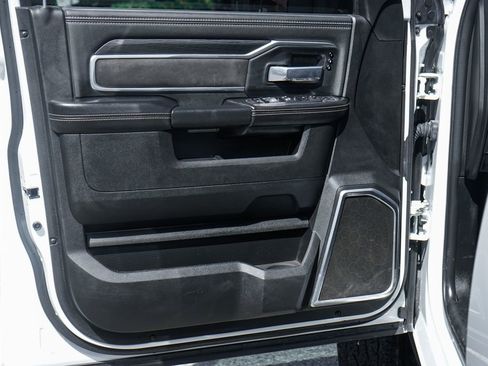 Used 2024 RAM 3500 Laramie w/ Sport Appearance Package AWD/4WD image 16