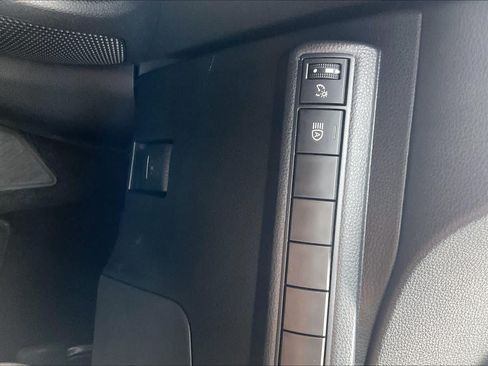 Used 2024 Toyota Corolla SE FWD image 32