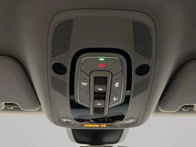 Used 2024 Audi Q8 e-tron Premium AWD/4WD image 59