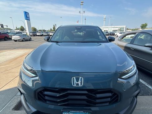 Used 2024 Honda HR-V Sport image 2