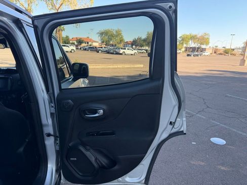 Used 2021 Jeep Renegade Latitude w/ Sun & Sound Group image 16