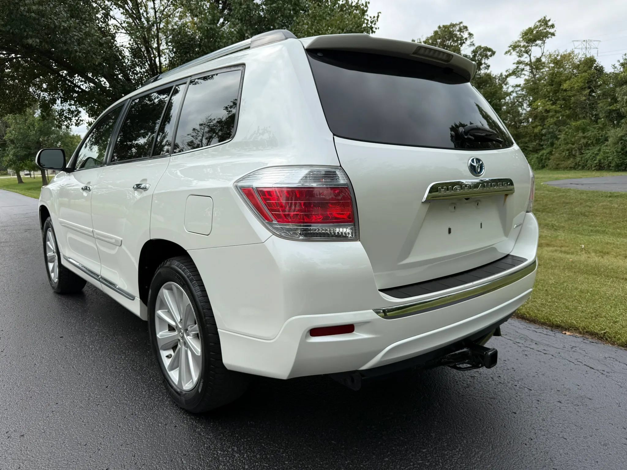 Used 2013 Toyota Highlander Limited AWD/4WD image 8