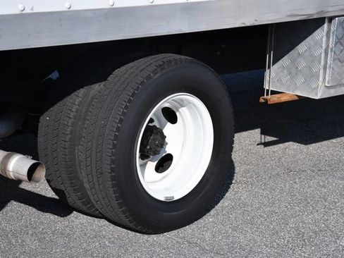 Used 2023 Ford E-450 and Econoline 450 Super Duty w/ Power Windows & Locks Group RWD image 17