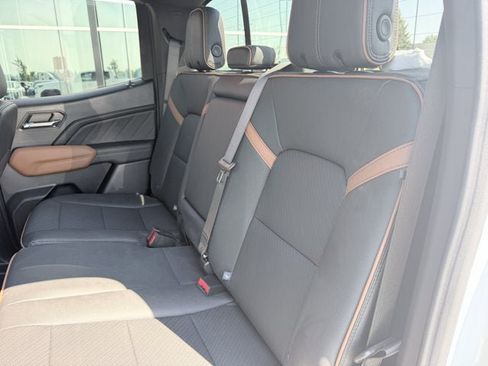 Used 2024 GMC Canyon AT4 w/ AT4 Premium Package AWD/4WD image 23