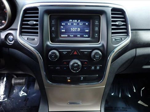 Used 2014 Jeep Grand Cherokee Laredo w/ Quick Order Package 23E AWD/4WD image 16
