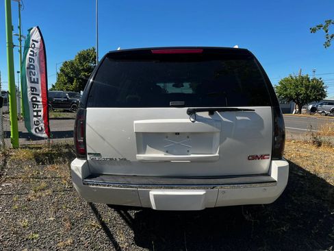 Used 2012 GMC Yukon XL Denali AWD/4WD image 4