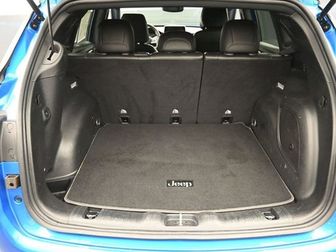 Used 2022 Jeep Compass Altitude w/ Sun and Sound Group image 9