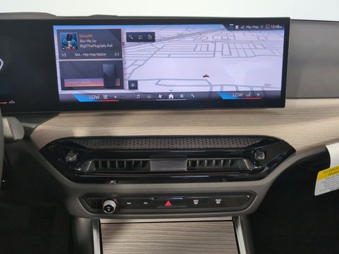 Used 2026 BMW 230i Coupe w/ Premium Package image 23