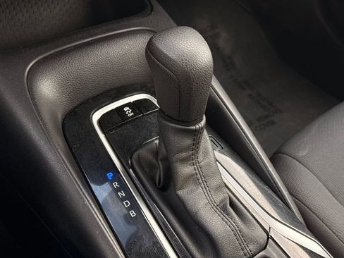 Used 2022 Toyota Corolla LE image 33
