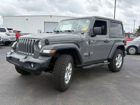 Used 2020 Jeep Wrangler Sport AWD/4WD image 3