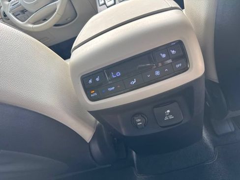 Used 2024 Hyundai Palisade Limited AWD/4WD image 17