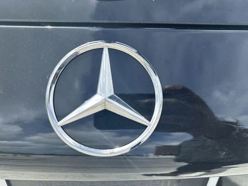 Used 2022 Mercedes-Benz GLC 300 4MATIC image 16