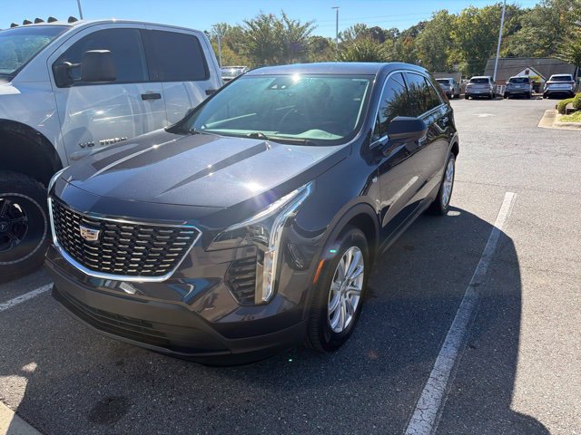 Used 2023 Cadillac XT4 Luxury FWD image 3