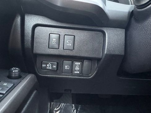 Certified 2022 Toyota Tacoma Limited AWD/4WD image 32