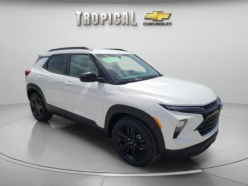 New 2026 Chevrolet TrailBlazer LT w/ Midnight Edition FWD image 7