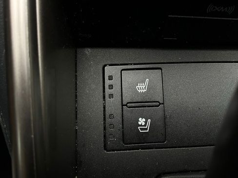 Used 2016 Lexus IS 200t RWD image 28