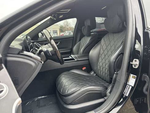 Used 2024 Mercedes-Benz S 580e 4MATIC Sedan image 15