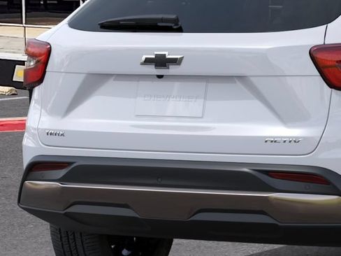 New 2026 Chevrolet Trax ACTIV w/ Driver Confidence Package FWD image 14