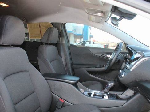 Used 2024 Chevrolet Malibu RS FWD image 13