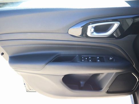 New 2026 Jeep Compass Latitude image 15