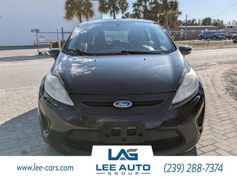 Used 2013 Ford Fiesta SE image 8