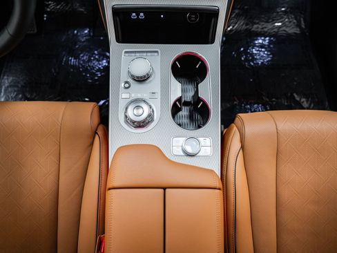 Used 2025 Genesis GV80 2.5T Prestige image 33