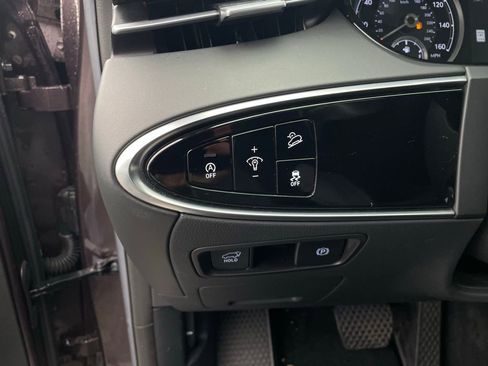 Used 2023 Genesis GV70 2.5T w/ Select Package image 13