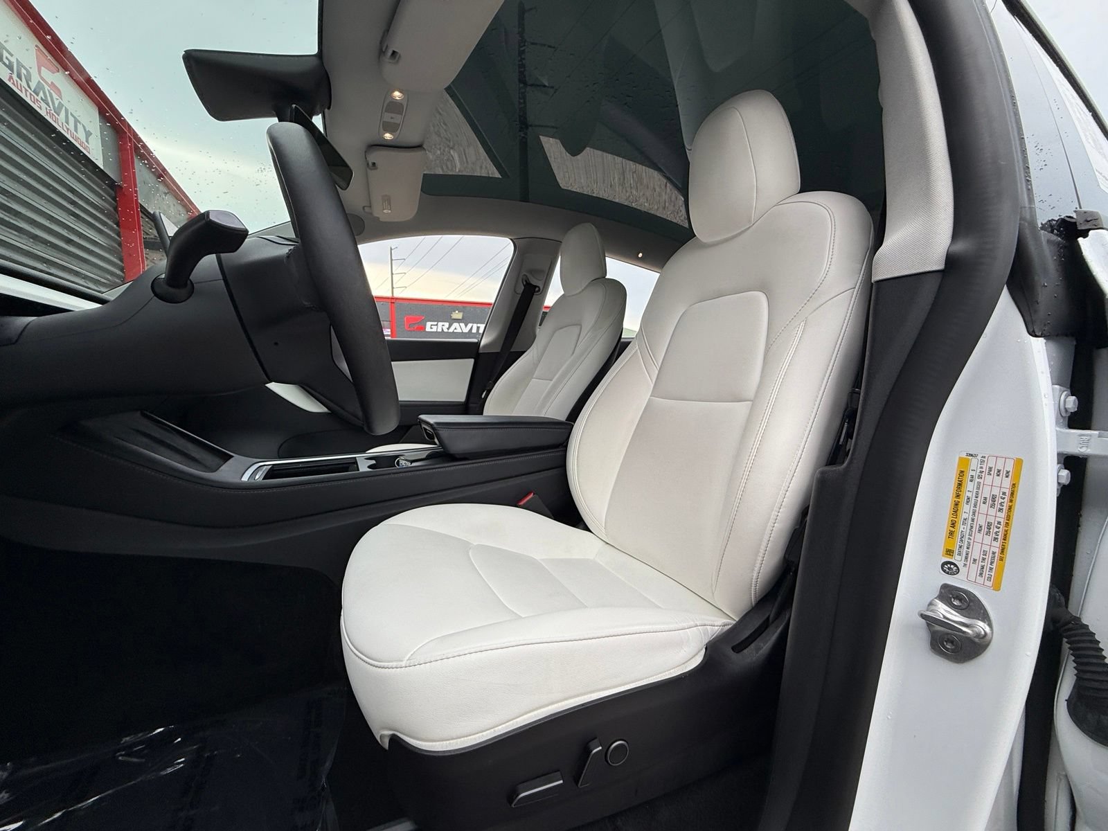 Used 2022 Tesla Model Y Long Range AWD/4WD image 14