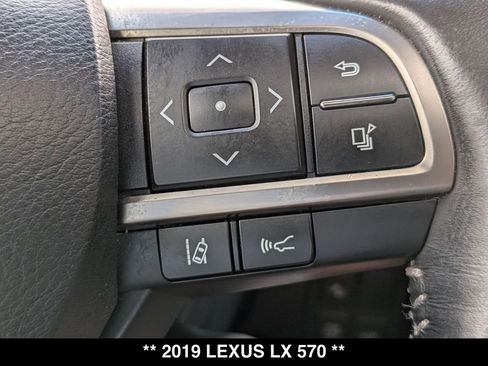 Used 2019 Lexus LX 570 4WD w/ Luxury Package image 8