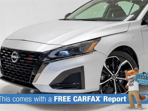 Used 2025 Nissan Altima 2.5 SR AWD/4WD image 2