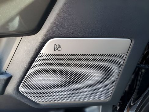 Used 2022 Ford F150 Lariat w/ Max Trailer Tow Package image 29