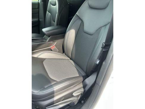 New 2026 Jeep Compass Latitude AWD/4WD image 17