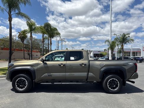 New 2026 Toyota Tacoma TRD Off-Road AWD/4WD image 4