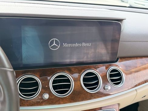 Used 2020 Mercedes-Benz E 350 4MATIC Sedan image 21