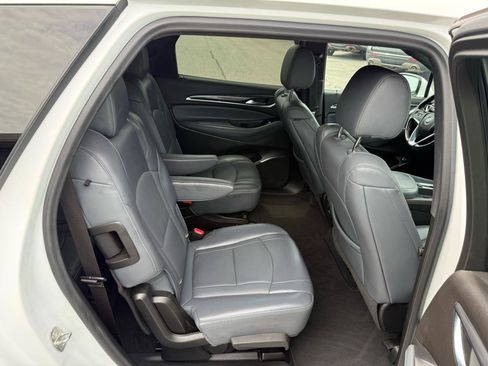 Used 2022 Buick Enclave Premium AWD/4WD image 21