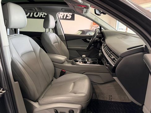 Used 2019 Audi Q7 3.0T Prestige w/ Prestige Package image 36