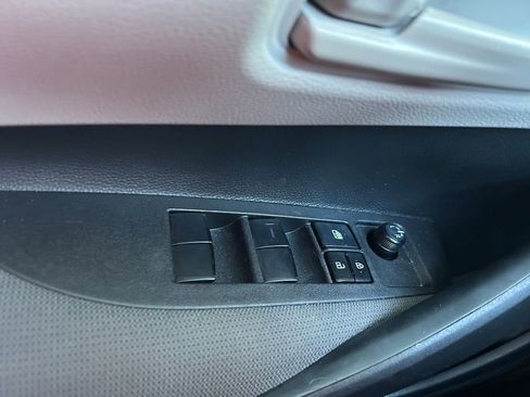 Used 2025 Toyota Corolla LE FWD image 25