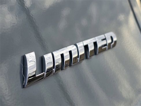 Used 2025 Toyota Tundra Limited image 8