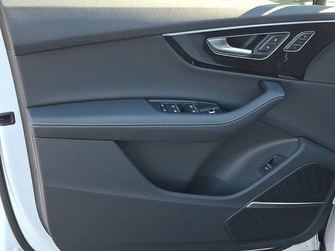 Used 2025 Audi Q7 3.0T Prestige w/ Prestige Package image 14