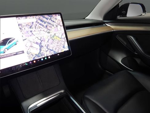 Used 2022 Tesla Model 3 Long Range image 19