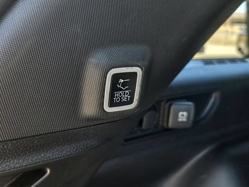 Used 2025 Jeep Grand Cherokee Altitude AWD/4WD image 31