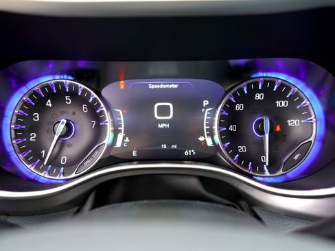 New 2026 Chrysler Pacifica Select image 17