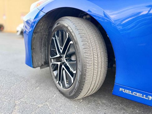 Used 2021 Toyota Mirai RWD image 15