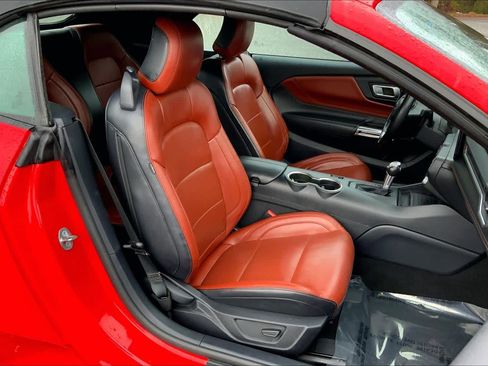 Used 2024 Ford Mustang Premium image 7